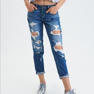 AE Distressed Tomgirl Jeans